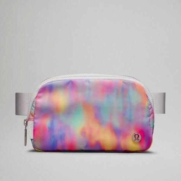 Everywhere Belt Bag 1L in Prism Wash Print /Vapor | by lululemon