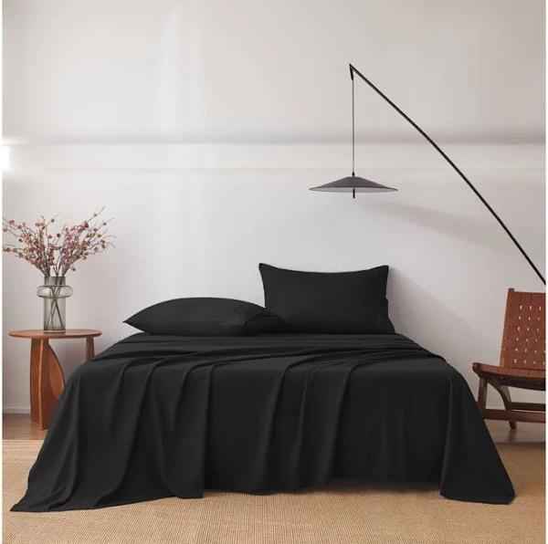 4-Piece Essential Sheet Set Ultra Soft Black / King