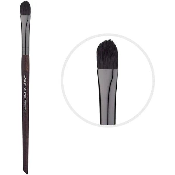 Make Up For Ever 226 Medium Shader Brush