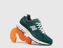 New Balance Green 2002R Sneakers