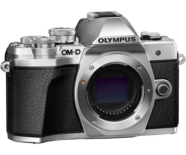 Olympus E-M10 III TwinKit (14-42 EZ)(40-150) Silver - Brand New