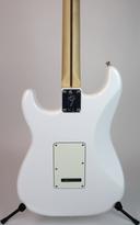 Fender Player Stratocaster HSS Maple Fingerboard (Polar White)