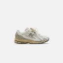 New Balance 1906R Sea Salt Marblehead