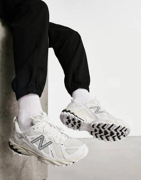 New Balance 610 Sneakers in White