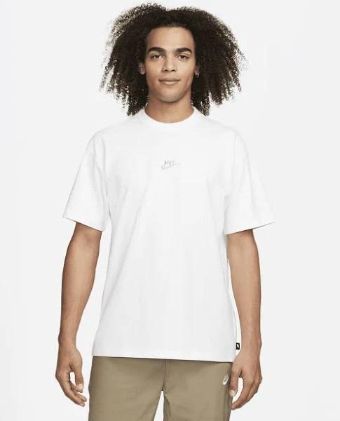 Nike - Sportswear Premium Essentials T-Shirt in White