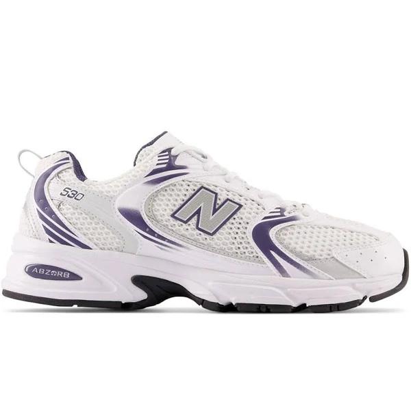 New Balance 530 Sneakers in White and Navy