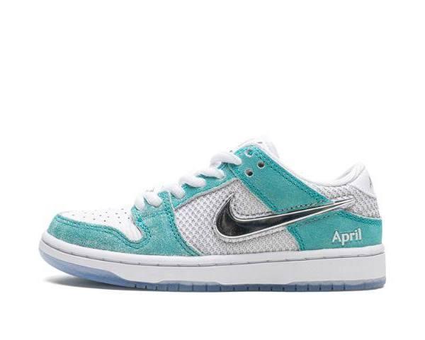 Nike SB Dunk Low April Skateboards (PS)