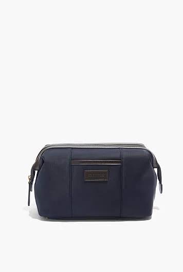 Country Road Men's Brooklyn Wash Bag Navy | 100% Nylon