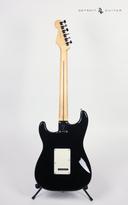 Fender Player Stratocaster (Maple Fingerboard, Black)