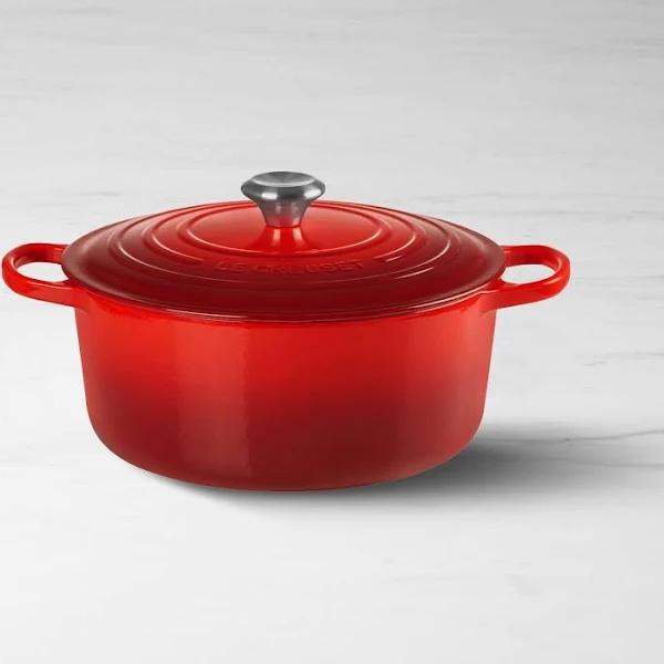 Le Creuset Signature Round Casserole, 6.7L, Cerise