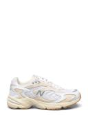 New Balance 725 'Bone Metallic Silver' Mens Sneakers - Size 4.0