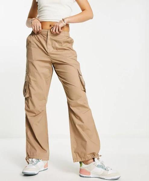 New Look Straight Leg Parachute Pants in stone-Neutral