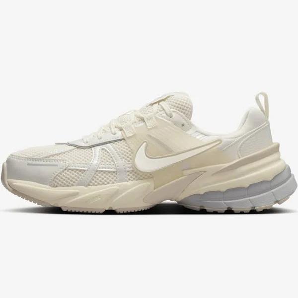 Nike W V2K Run Pale Ivory/ Pale ivory-coconut Milk EUR 40.5