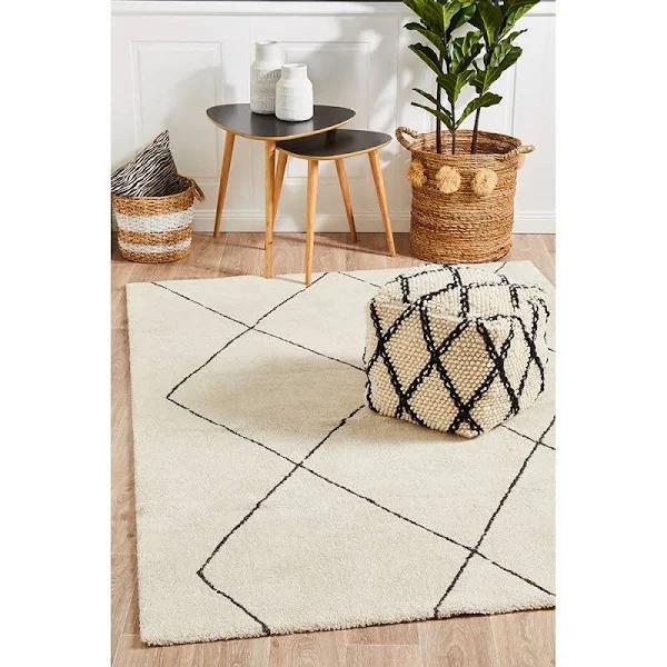 Broadway 931 Ivory Rug 230 x 160cm