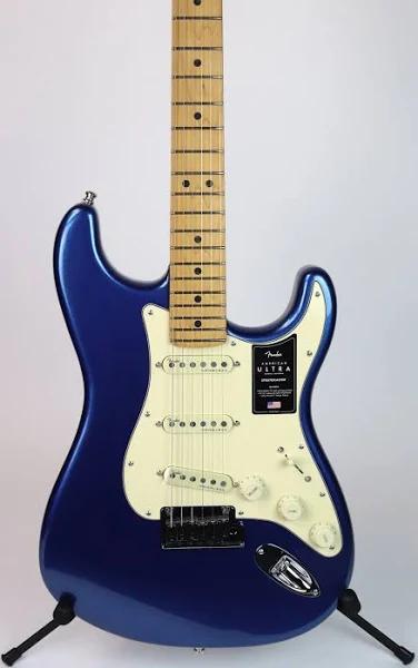 Fender American Ultra Stratocaster - Maple Fingerboard - Cobra Blue