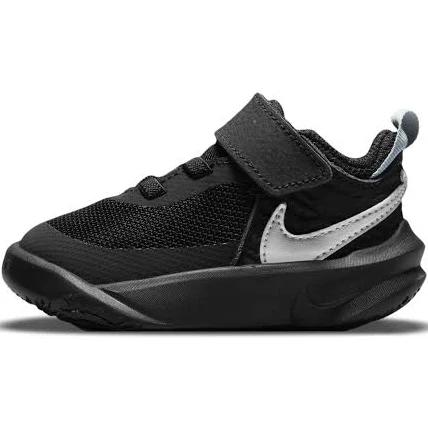 Nike Team Hustle D 10