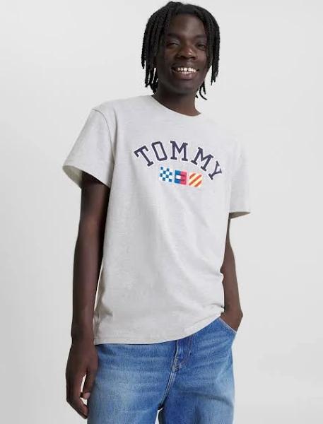 Tommy Jeans Relaxed Archive Short Sleeve T-Shirt in White