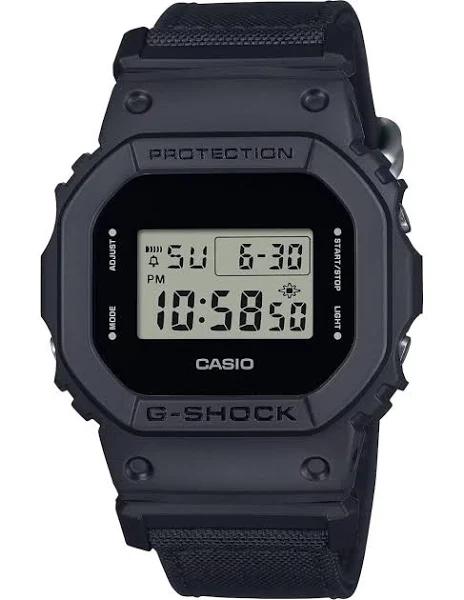 Casio - DW-5600BCE-1ER - Watch - Unisex - Quartz - G-Shock