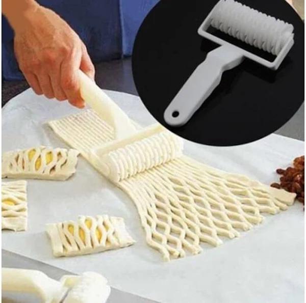 Plastic Pull Net Wheel Knife Pizza Pastry Lattice Roller Cutter For Dough Cookie Pie Baking Tool- Beige - Standard - AfterPay & zipPay Available