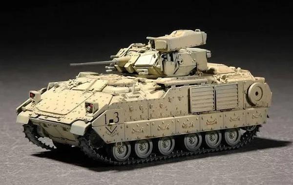 Trumpeter 1/72 M2A2 ODS/ODS-E Bradley Fighting Vehicle