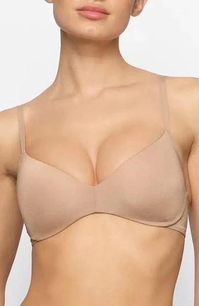 SKIMS Wireless Form Push Up Plunge Bra in Clay, Size 14B (36B)