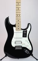 Fender Player Stratocaster HSS Maple Fingerboard - Black