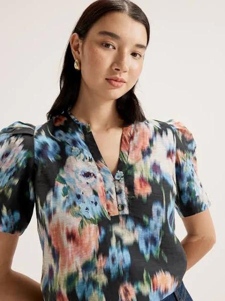 Review Hazy Floral Top in Blue 10