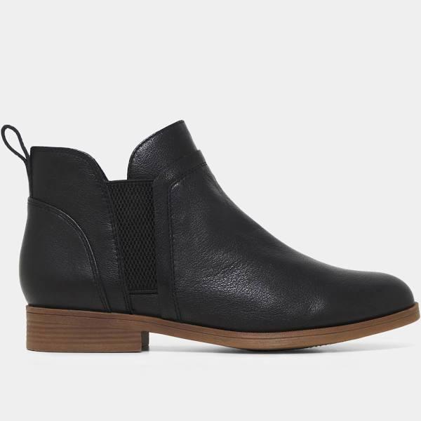 Hush Puppies Catalina Boot in Black 9