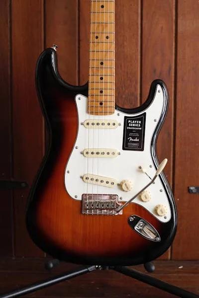 Fender Player Stratocaster, 2-Tone Sunburst w/Roasted Maple Neck (Limited Edition)