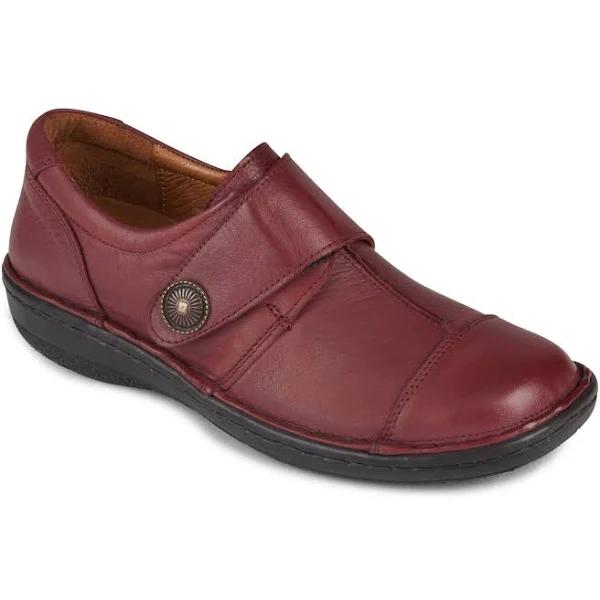 Planet Shoes Bower Womens Comfortable Adjustable Strap Leather Shoes