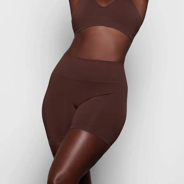 SKIMS Short | Cocoa | Deep Neutral | Soft Smoothing Seamless | M | Medium | Women's