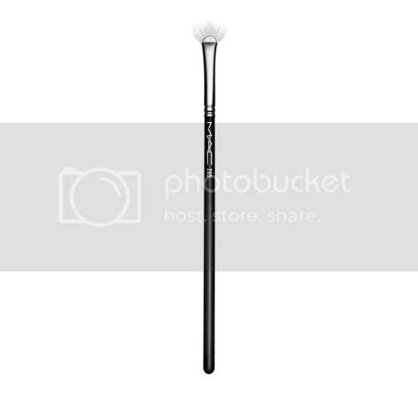 Mac 205 Synthetic Mascara Fan Brush