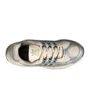 adidas-OZMILLEN Shoes-Women-Chalk White / Carbon / Wonder Beige-9