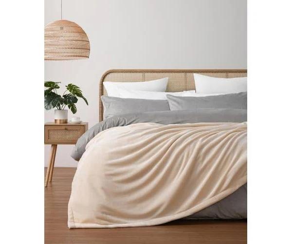 Serene Hudson Fleece and Sherpa Reverse Blanket Cream