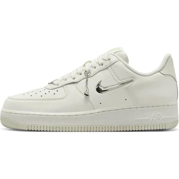 Nike Women's Air Force 1 '07 Next Nature SE Sail/vapor Green - Size 5