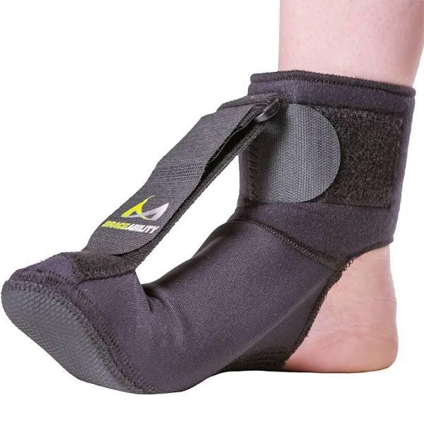 BraceAbility Plantar Fasciitis Night Sock | Soft Stretching Boot Splin