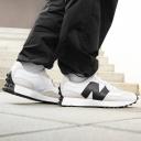 New Balance 327