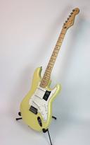 Fender Player Stratocaster , Maple Fingerboard, Buttercream