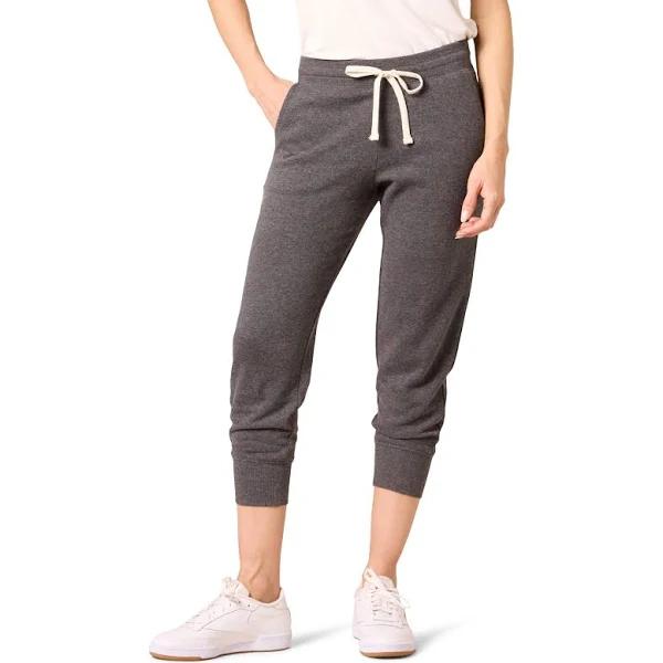 Amazon Essentials Women's Fleece Capri Jogger Sweatpant (Available in Plus Size)