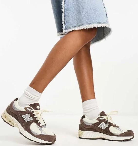 New Balance 2002R Sneakers in Brown - Exclusive to ASOS