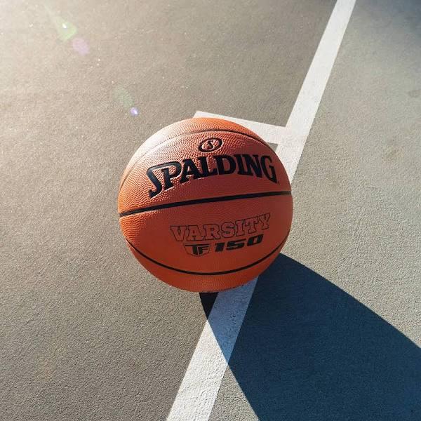 Spalding Varsity TF-150 Outdoor Basketball 29.5 inch