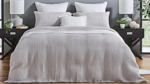 L'Avenue Easton Silver Quilt Cover Set - King