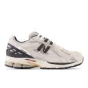 Men's Sneakers New Balance M1906DC