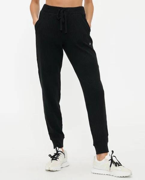 Alo Yoga Muse Sweatpant - Black - M