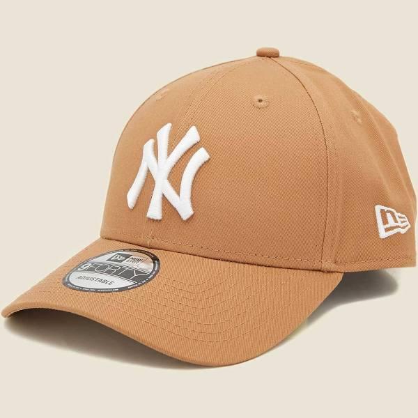 9Forty A-Frame NY Yankees (Size One Size) - Camel/White - New Era - Unisex - Accessories - Caps & Hats - Universal Store