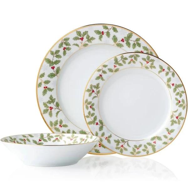 Noritake Holly and Berry 12 Piece Dinner Set