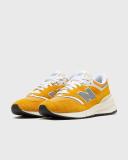 New Balance 997R Trainers Yellow EU 42 1/2 Man