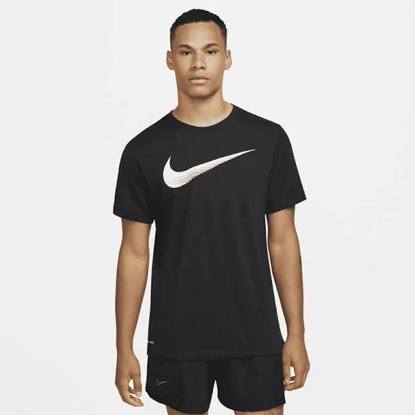 Nike Men's Swoosh Training T-Shirt - Black - S | INTERSPORT