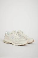 New Balance Unisex 2002R Linen Fog/Sea Salt/Timberwolf - Size 5