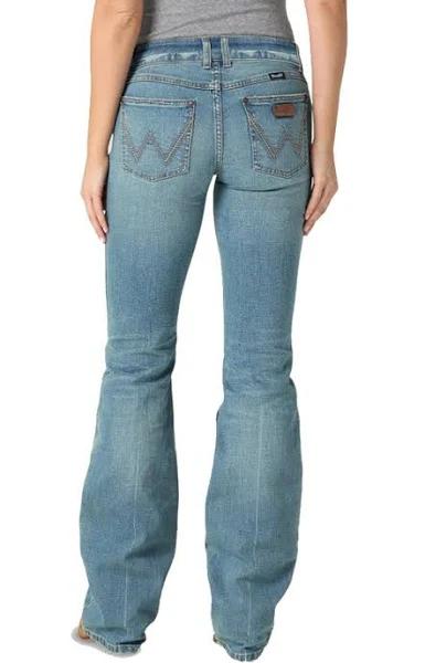 Wrangler Womens Retro Mae Mid Rise Boot Cut Jeans Light Wash / 34 / 33